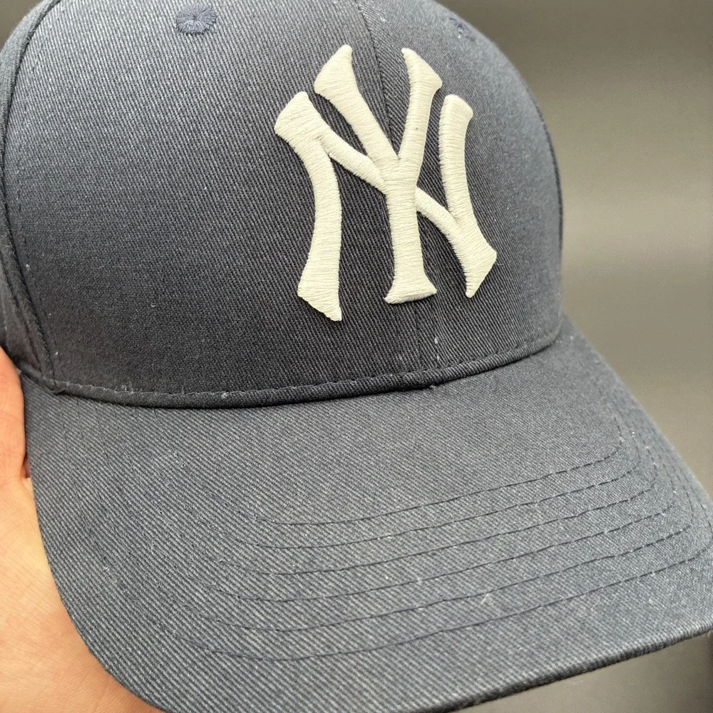 NY Yankees Snapback Hat Melonwear One Size Blue OG MLB Wendy's Back Patch